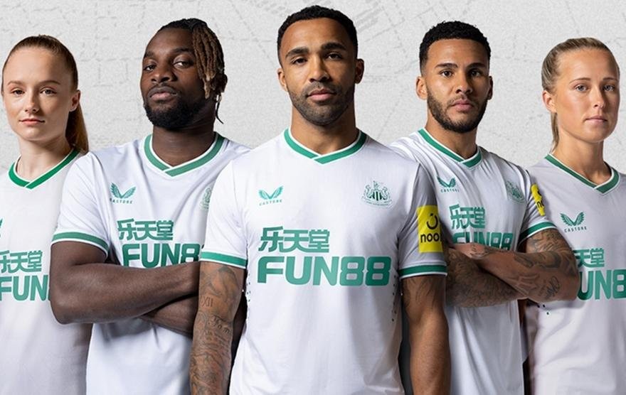 nufc-third-kit-2223_135407.jpg