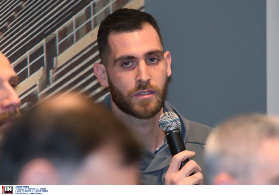 papagiannis sinentefksi tipou final 8.jpg