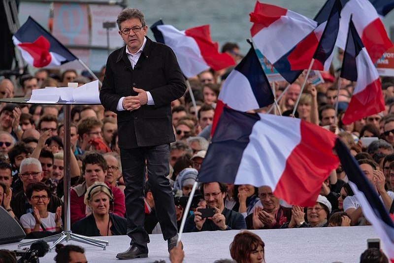 800px-Meeting_Mélenchon_Toulouse_-_2017-04-16_-_Jean-Luc_Mélenchon_-_16.jpg
