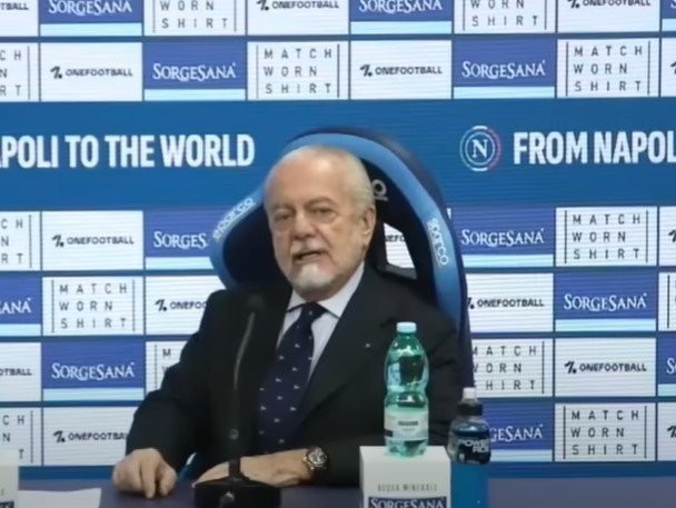 ντε λαουρ.jpg