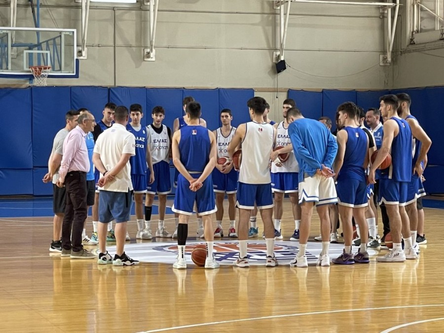 ethniki basket neon andron.jpg