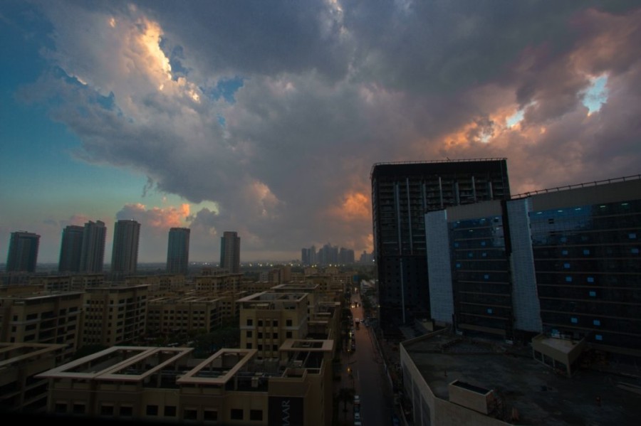 urban_storm_weather_clouds_canon_fire_dubai_uae-130503.jpg