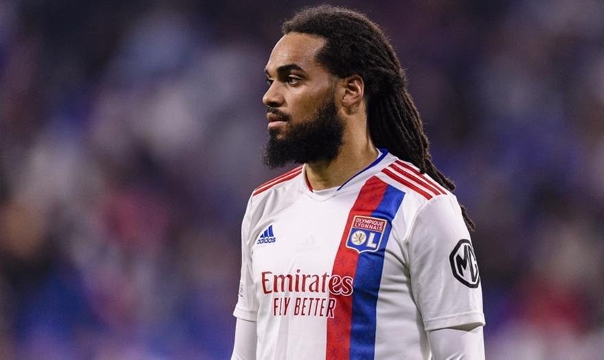 denayer-olympiacos_082354_001019.jpg