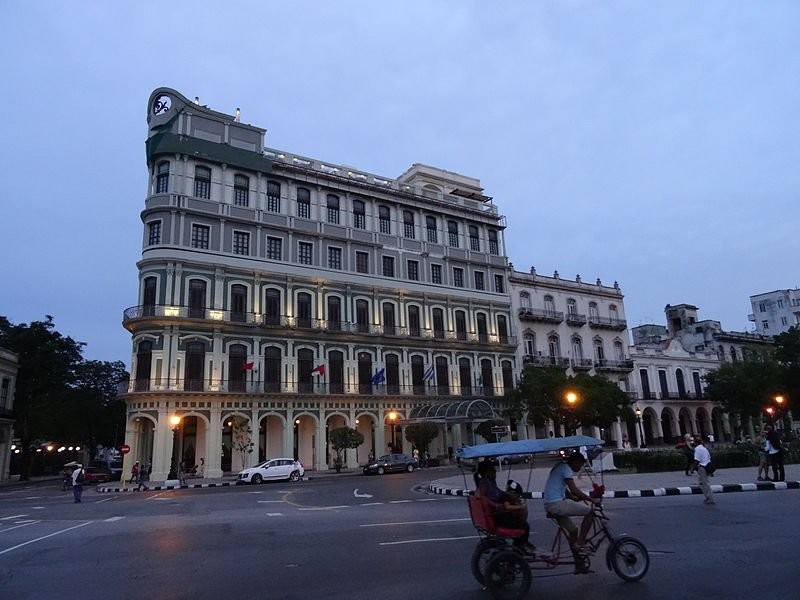 Hotel_Saratoga,_Havana,_Cuba.jpg