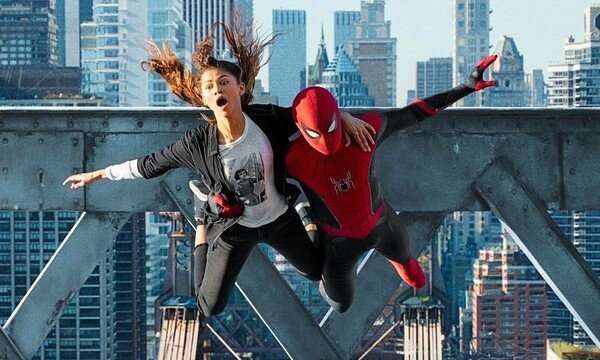 Zendaya-and-Tom-Holland-in-Spider-Man-No-Way-Home.jpeg