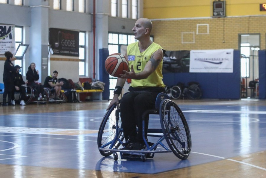 aek-marousi-basket-mpasket-amaxidia-kotsaris.jpg