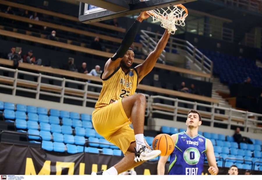 mitchell aek tofas dunk.jpg