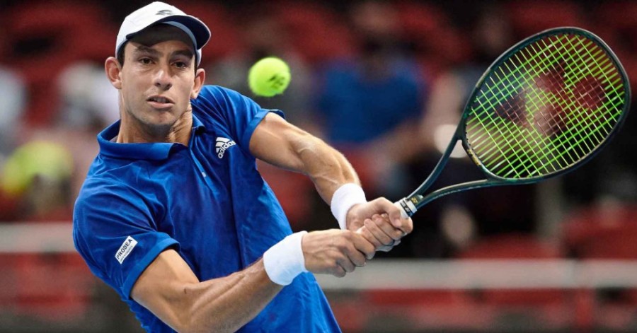 pervolarakis tennis.jpg