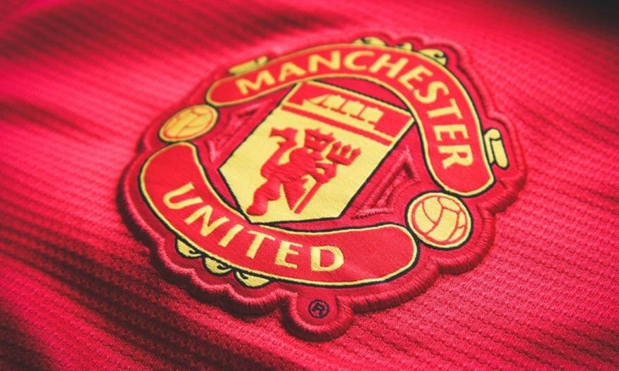 manchester-united-badge_161017.jpg