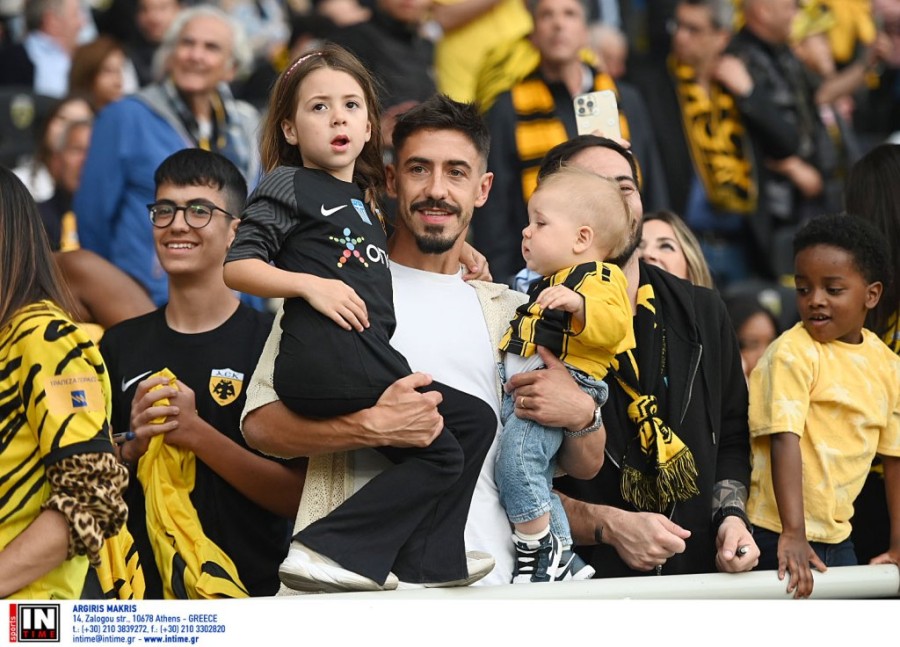 simoes aek volos.jpg