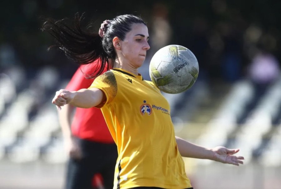 aek football womens.jpg