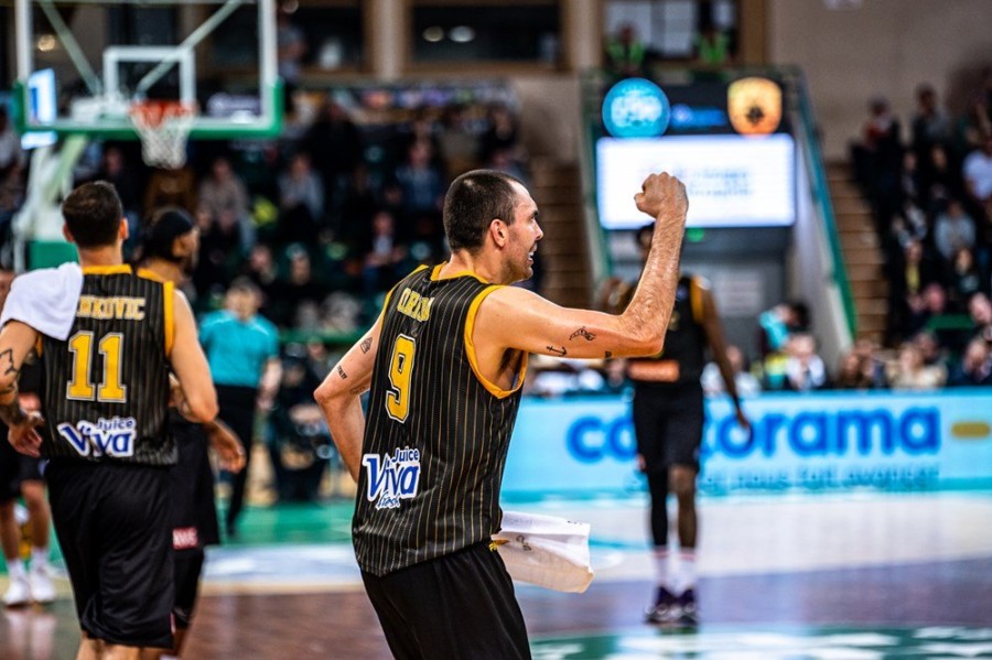 limoges aek oriola celebration.jpg