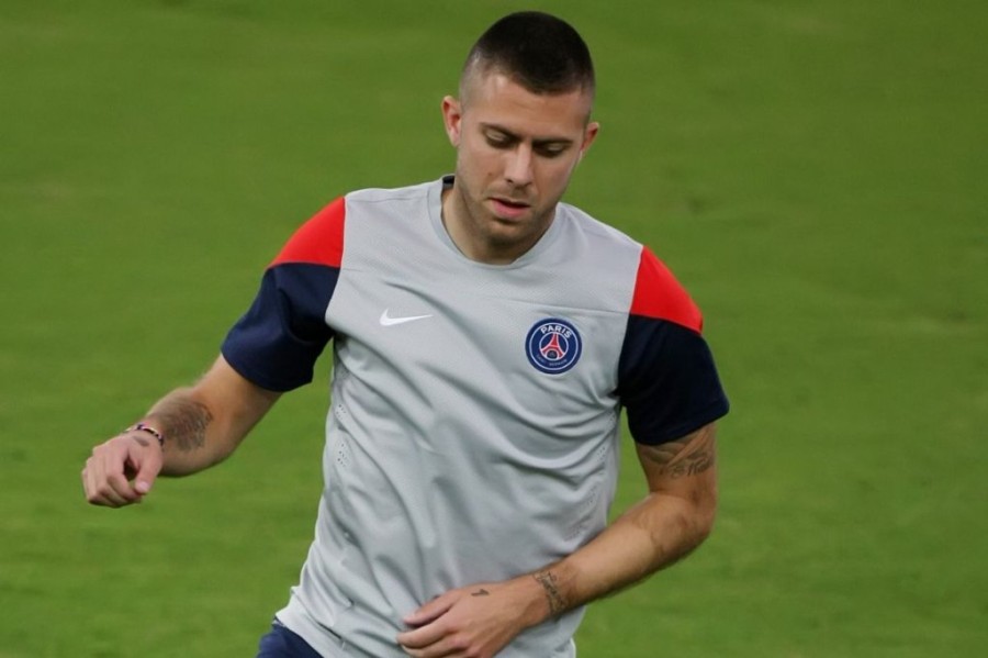 menez paris saint germain.jpg