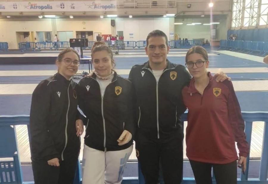 aek-fencing-xifaskia-omada-omadiki-team12321123123312.jpg