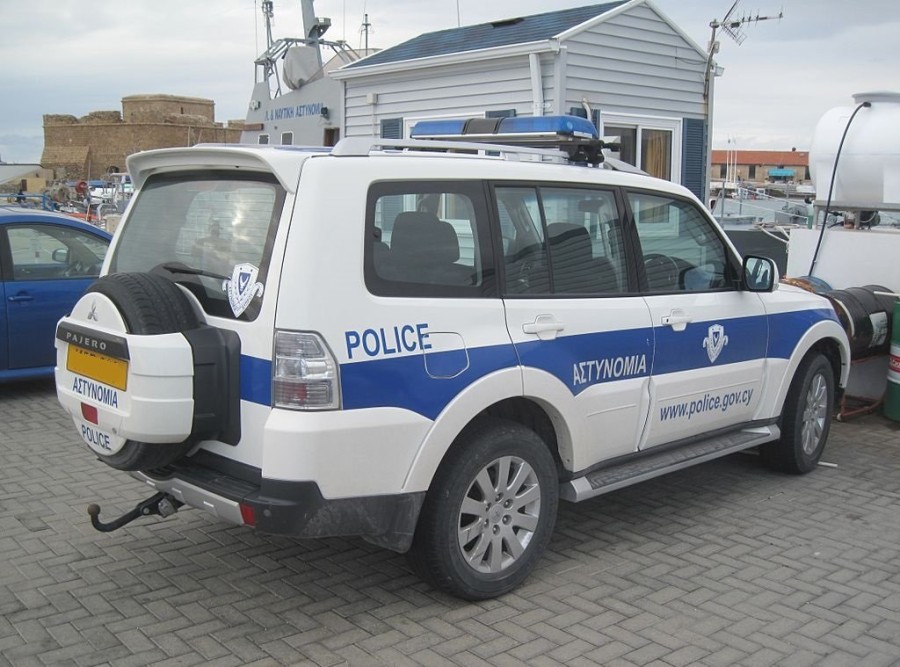 1024px-Police_car_of_Cyprus_02.jpg