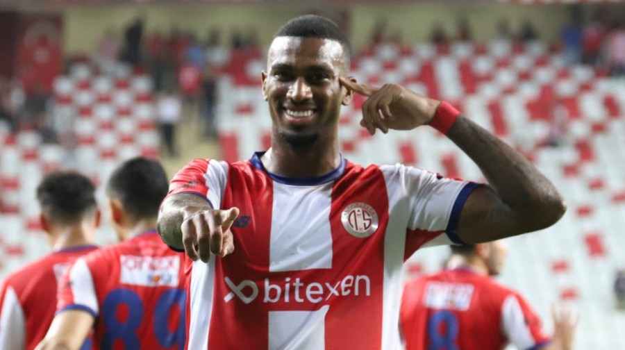 Haji-Wright-Antalyaspor-2-08292021-e1644956991428.jpeg