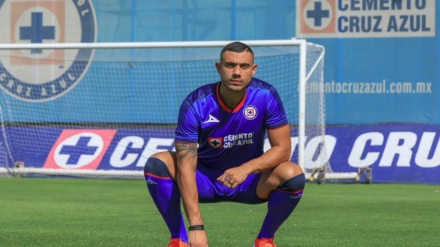 giorgios-Giakoumakis-refuerzo-cruz-azul.jpg